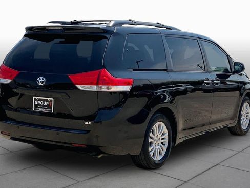 Used 2014 Toyota Sienna XLE FWD image 13