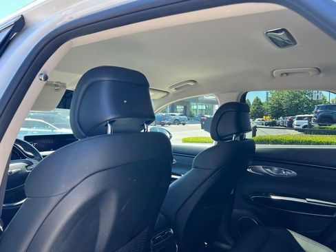Used 2025 Genesis GV70 2.5T AWD/4WD image 6