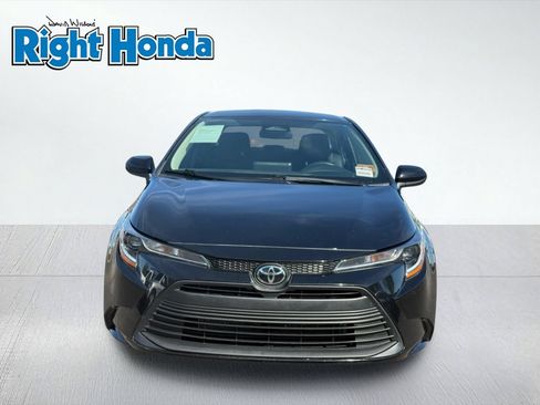 Used 2024 Toyota Corolla LE FWD image 5