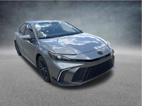 Used 2026 Toyota Camry SE w/ Convenience Package FWD image 6