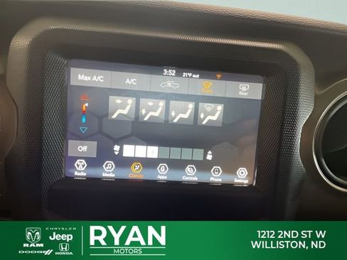 Used 2023 Jeep Gladiator Sport w/ Trailer Tow Package image 26