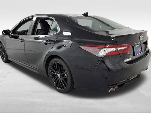Used 2024 Toyota Camry XSE FWD image 5