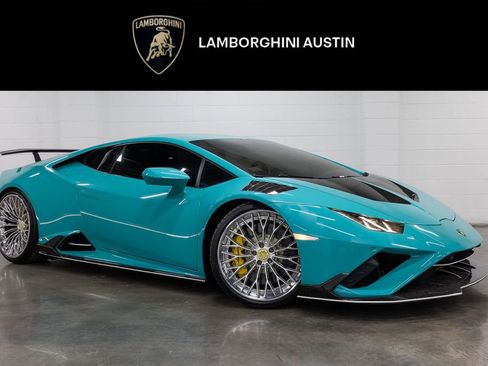 Used 2022 Lamborghini Huracan EVO RWD image 1