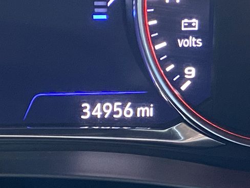 Used 2023 Chevrolet Traverse Premier image 22