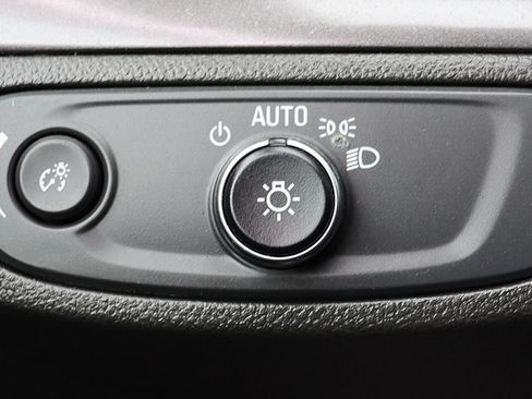 Used 2021 Buick Encore Preferred w/ Safety Package II FWD image 41