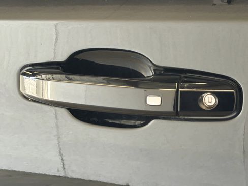 Used 2024 GMC Sierra 1500 AT4 w/ Technology Package image 9