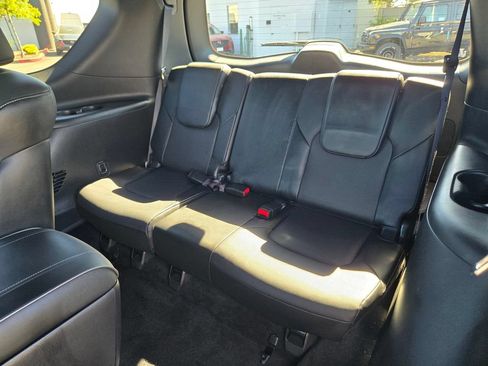 Used 2024 INFINITI QX80 Sensory w/ Cargo Package AWD/4WD image 15