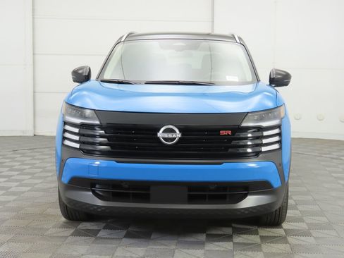 Used 2025 Nissan Kicks SR image 2