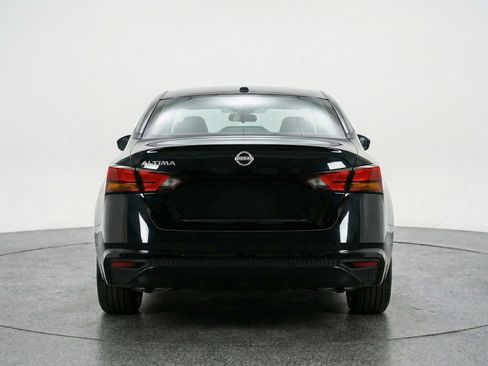 Used 2025 Nissan Altima 2.5 SV image 7