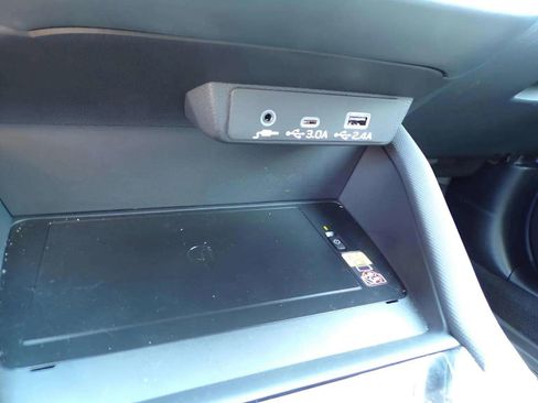 Certified 2025 Subaru Forester Limited image 11