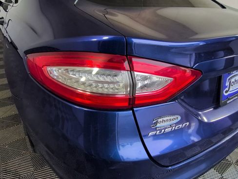 Used 2015 Ford Fusion SE w/ Equipment Group 202A image 10