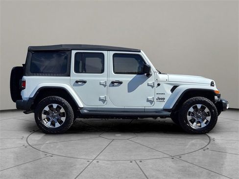 Certified 2022 Jeep Wrangler Unlimited Sahara image 13