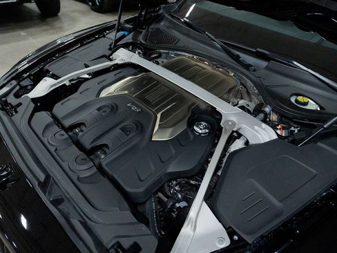 Used 2021 Bentley Flying Spur V8 AWD/4WD image 91