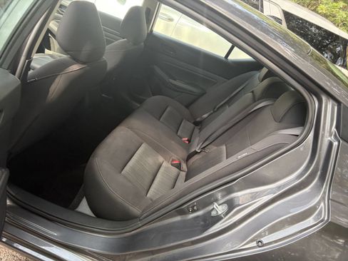Used 2026 Nissan Altima 2.5 SV FWD image 39