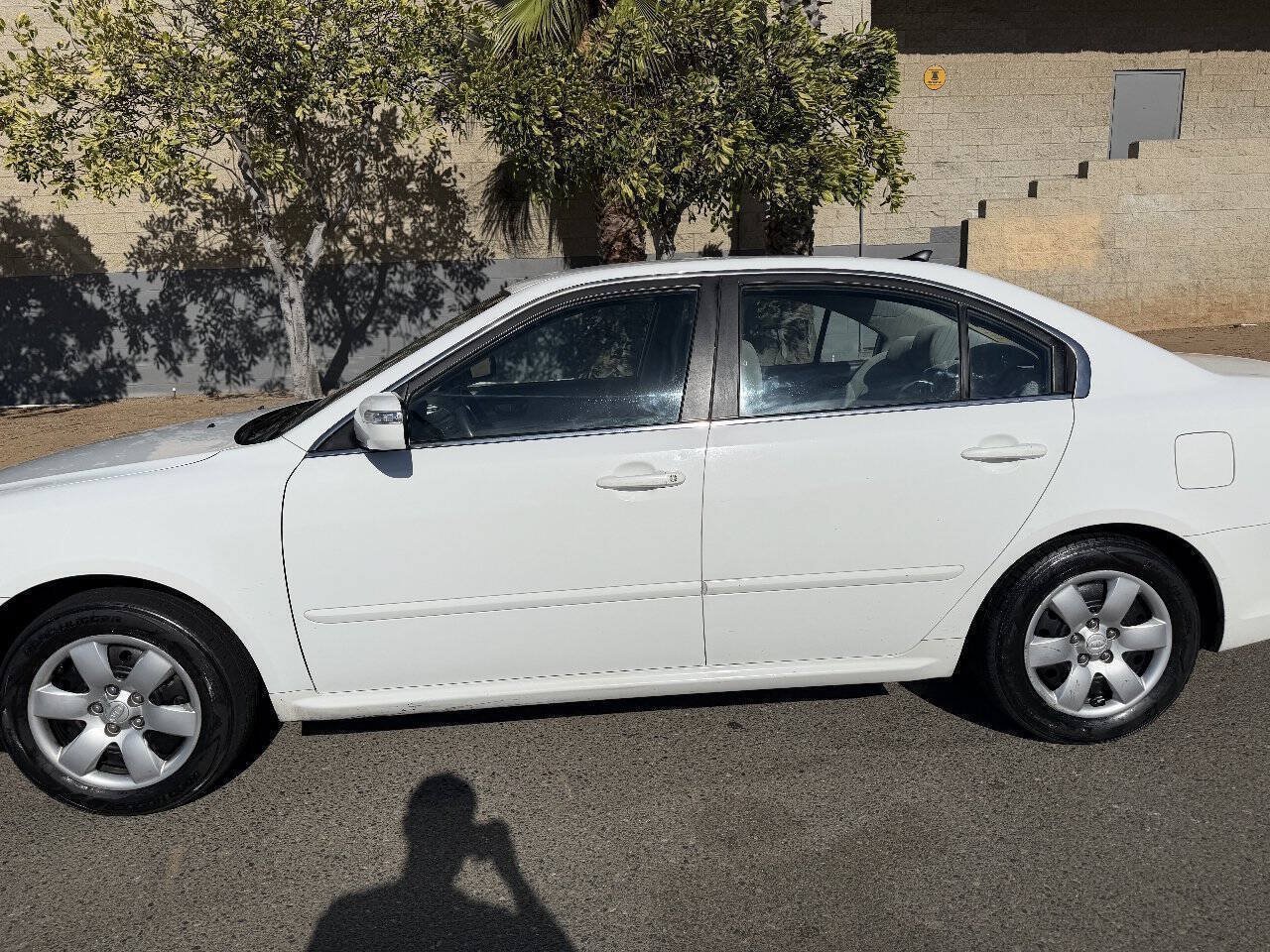 Used 2010 Kia Optima LX FWD image 4
