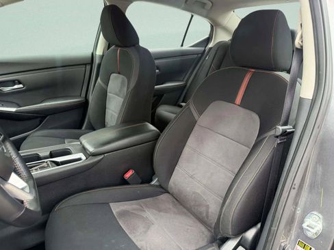 Used 2023 Nissan Sentra SR w/ Electronics Package image 25