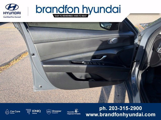 Used 2023 Hyundai Elantra Limited FWD image 11