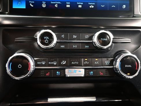 Used 2023 Ford F150 Lariat w/ Equipment Group 502A High image 20