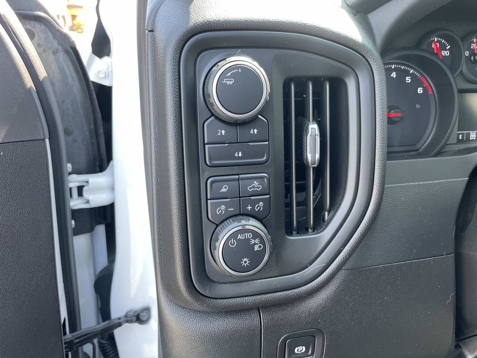 Used 2025 Chevrolet Silverado 2500 Custom w/ Custom Value Package AWD/4WD image 18