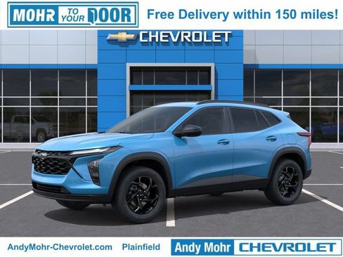 New 2026 Chevrolet Trax LT w/ Sunroof Package FWD image 3