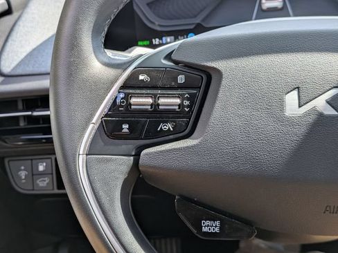 Used 2022 Kia EV6 Wind RWD image 13