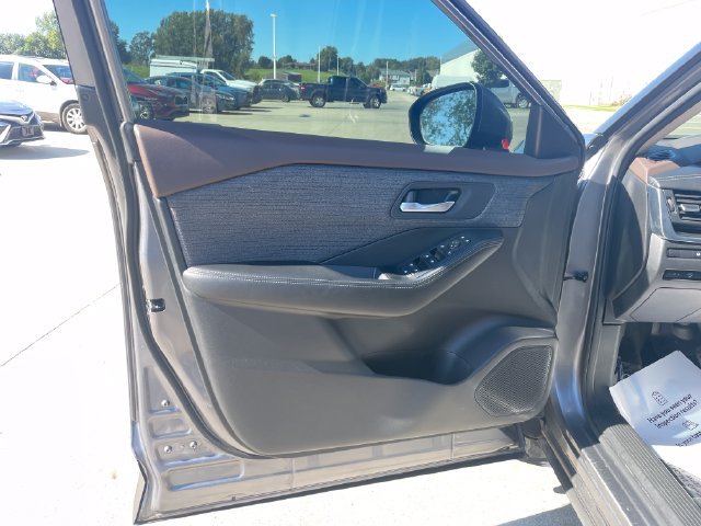 Used 2023 Nissan Rogue SV AWD/4WD image 20