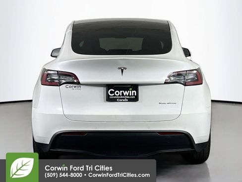 Used 2020 Tesla Model Y Long Range image 13
