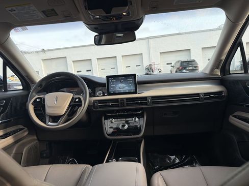 Certified 2022 Lincoln Corsair AWD w/ Equipment Group 101A image 18