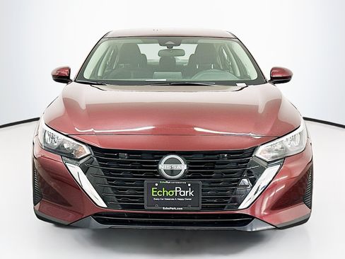 Used 2024 Nissan Sentra SV FWD image 2