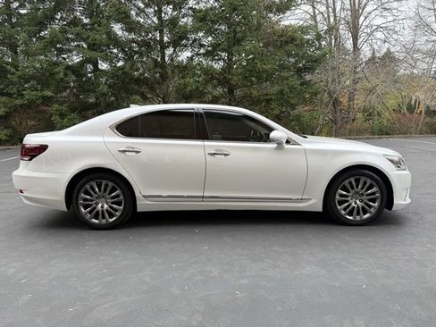 Used 2014 Lexus LS 460 image 4