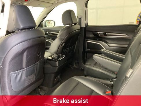 Used 2025 Kia Telluride S image 15