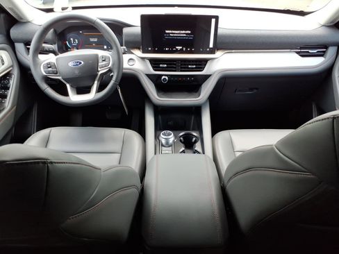 New 2026 Ford Explorer Active AWD/4WD image 10