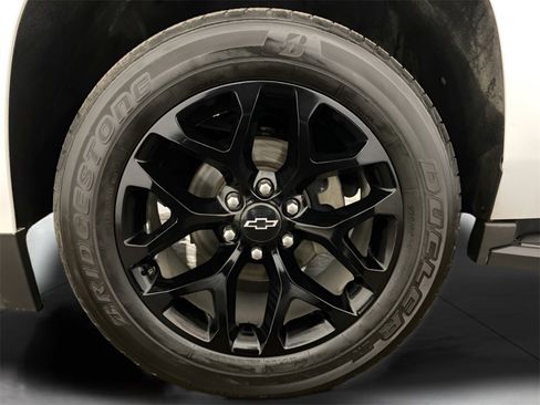 Used 2017 Chevrolet Tahoe LT image 19