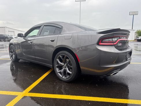Used 2020 Dodge Charger SXT w/ Blacktop Package RWD image 4