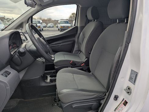 Used 2017 Nissan NV200 SV w/ Back Door Glass Package image 24