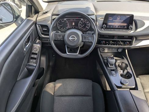 Used 2024 Nissan Rogue SV AWD/4WD image 16