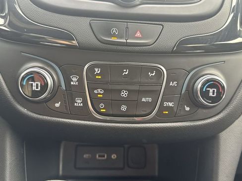 Certified 2023 Chevrolet Equinox RS image 18