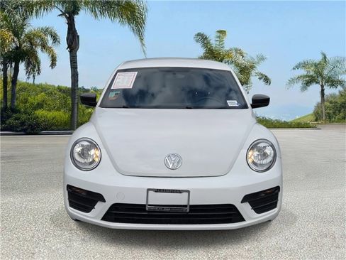 Used 2018 Volkswagen Beetle 2.0T S image 3