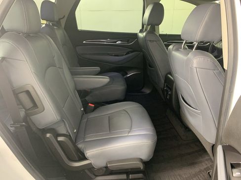 Used 2020 Buick Enclave Essence image 39