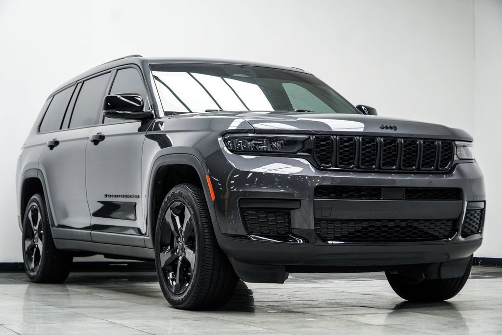 Used 2023 Jeep Grand Cherokee L Laredo AWD/4WD image 5