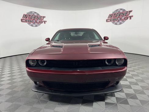 Used 2020 Dodge Challenger SXT w/ Blacktop Package RWD image 2