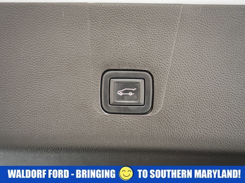 Used 2020 Chevrolet Traverse Premier w/ Redline Edition image 10