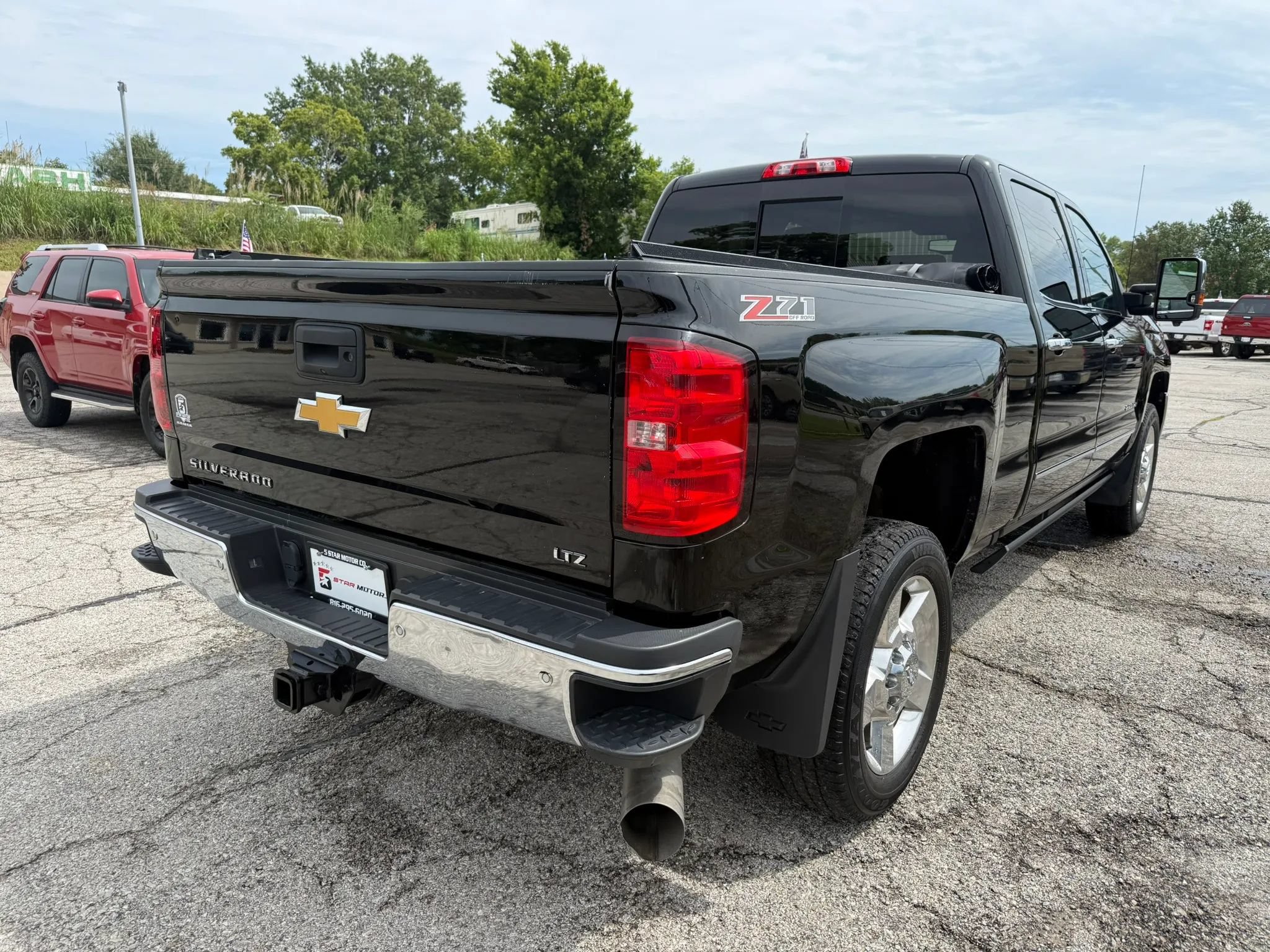 Used 2016 Chevrolet Silverado 2500 LTZ w/ Duramax Plus Package AWD/4WD image 3