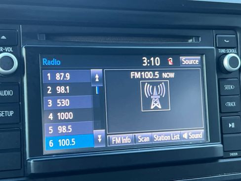 Used 2019 Toyota Tacoma SR image 18