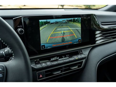 Used 2026 Toyota Camry SE image 22