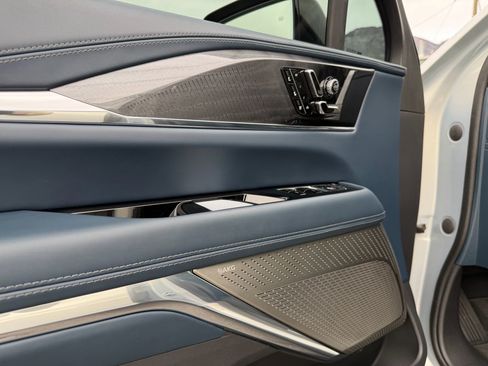 Used 2025 Cadillac Escalade IQ Sport 2 image 30