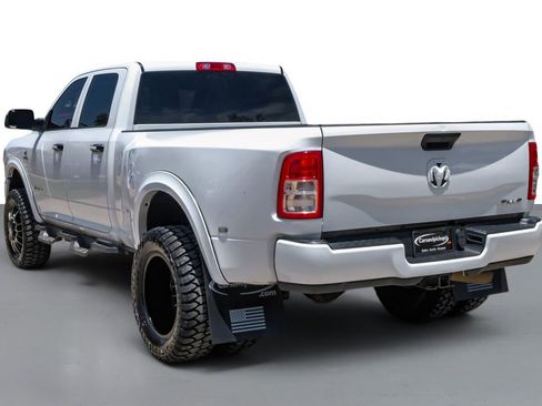 Used 2020 RAM 3500 Tradesman w/ Chrome Appearance Group AWD/4WD image 11