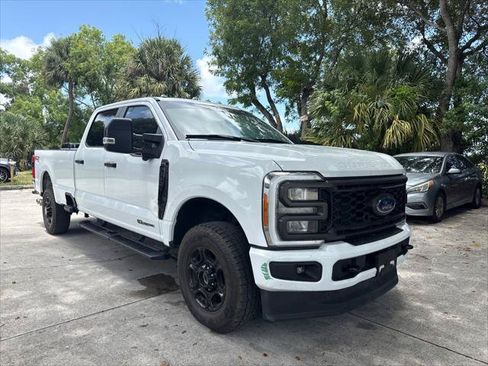 Used 2023 Ford F350 XL w/ STX Appearance Package AWD/4WD image 4