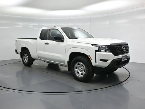 Used 2022 Nissan Frontier S w/ Technology Package image 18