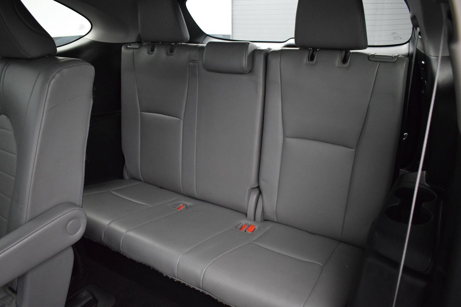Used 2022 Toyota Highlander XLE AWD/4WD image 14